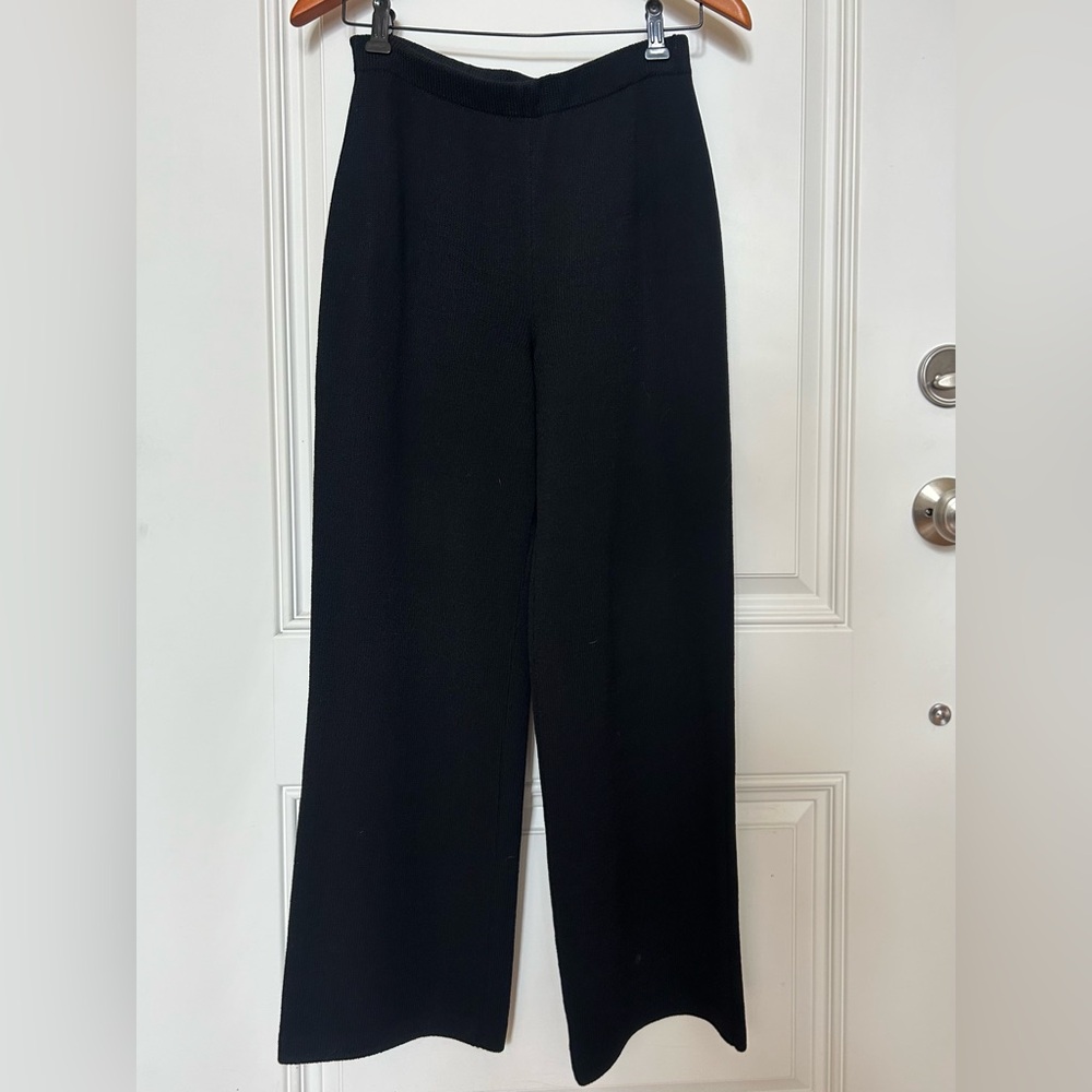 St. John Elegant Black Women's Knit Pants